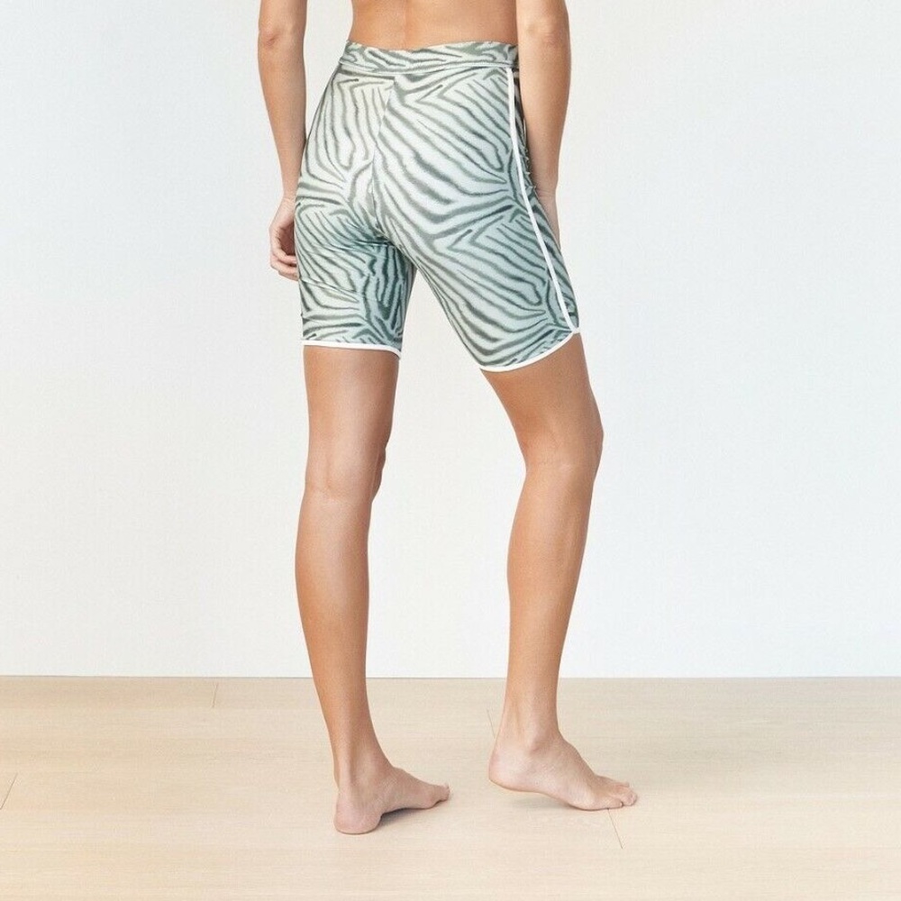 Acacia Fox Shorts in Savanah